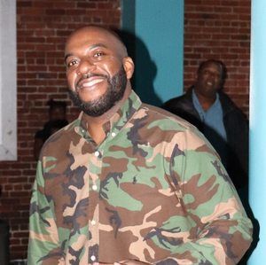 Meet your Posher, Lawrence